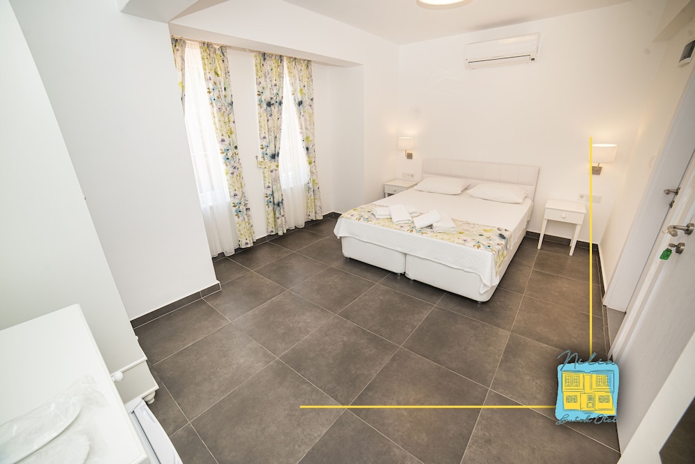Standard Triple Room, Garden View