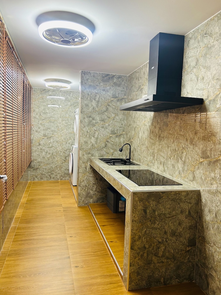 Premium Studio Suite photo 3