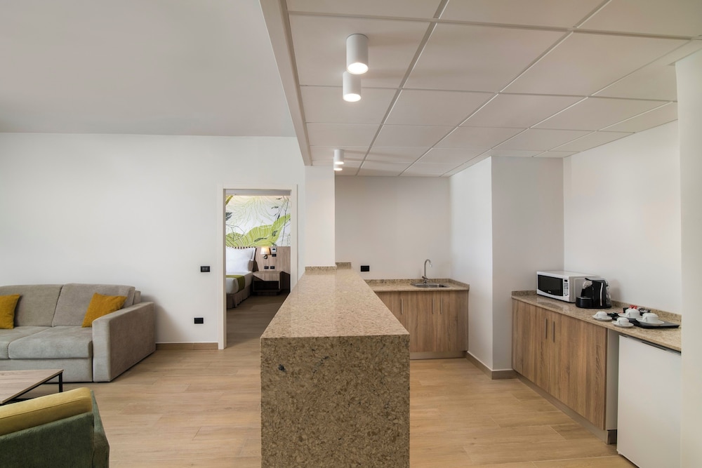 Master Suite With Elite Service