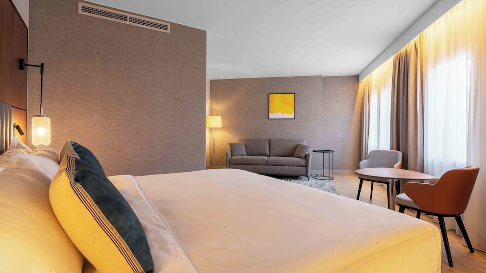 Junior Suite, 1 King Bed (Free Spa Access) - Photo 2