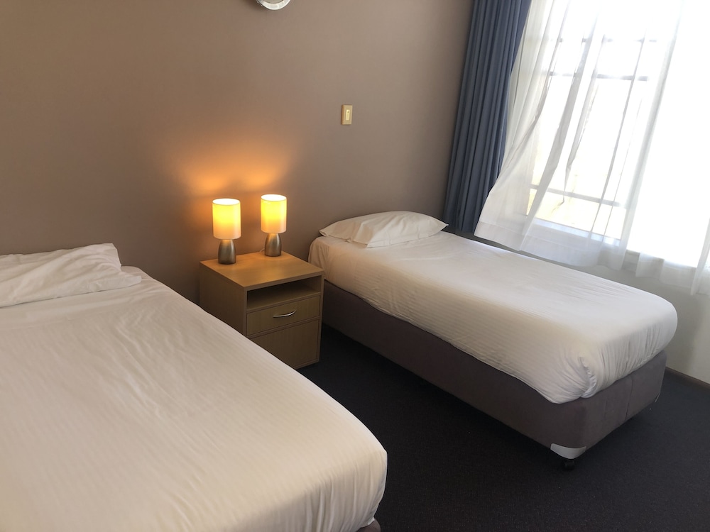 Standard Room, Non Smoking (twin bedded room standard) photo 1