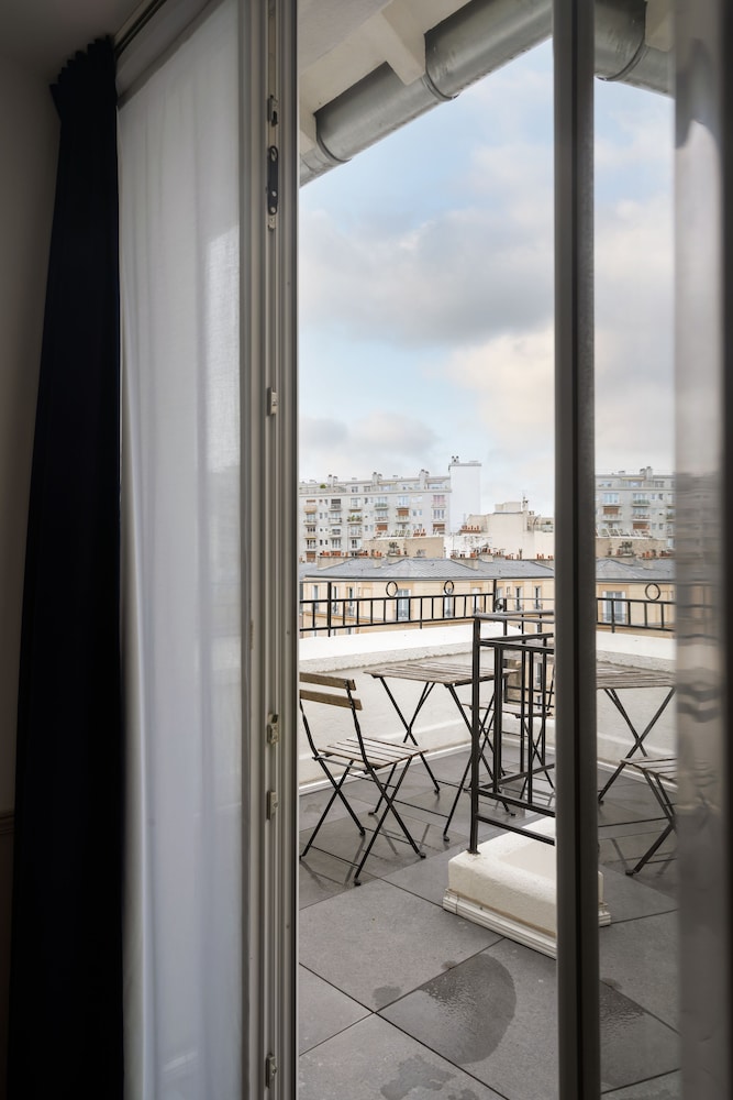 Deluxe Triple Room, Terrace photo 2