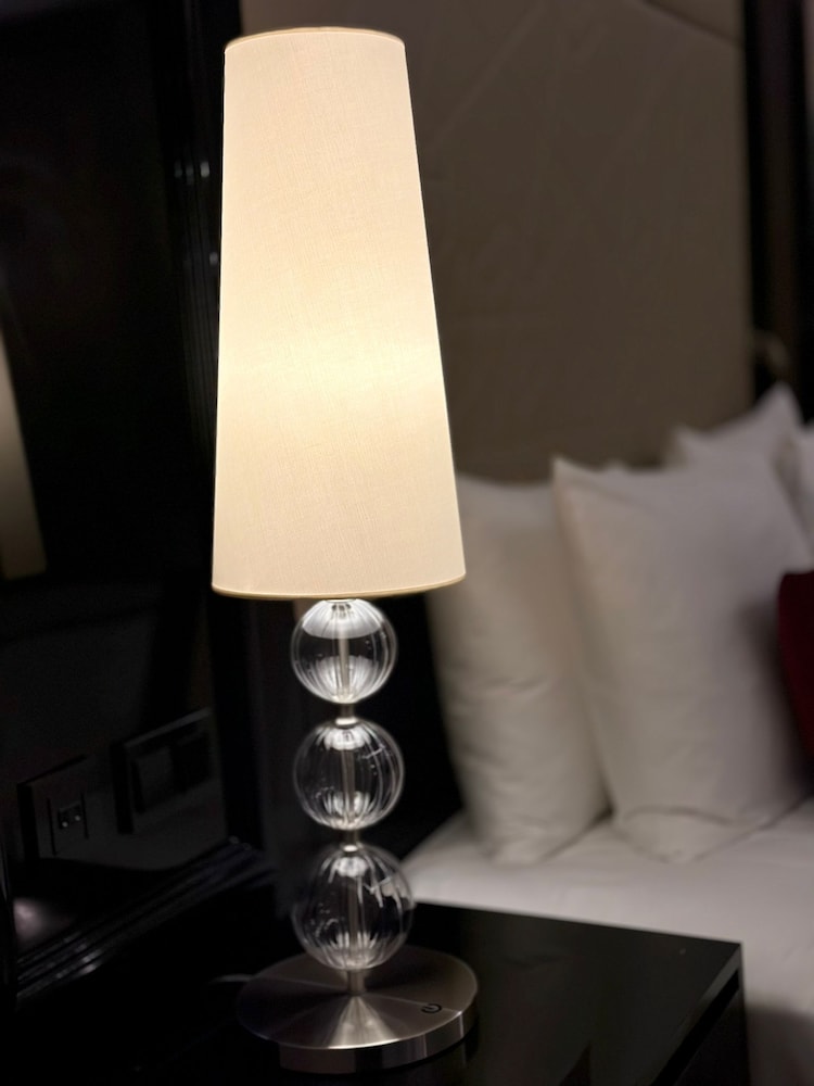 Deluxe Room - Photo 3
