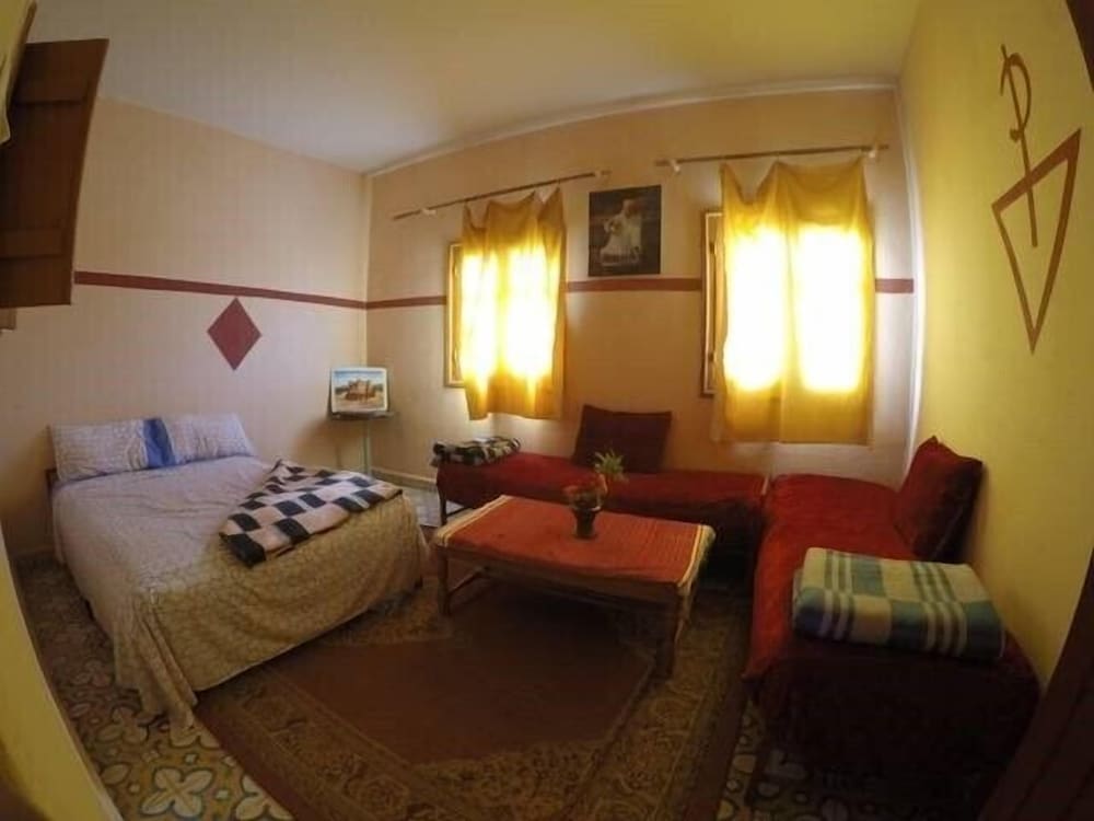 Traditional Room, Multiple Beds, Shared Bathroom, City View photo 1
