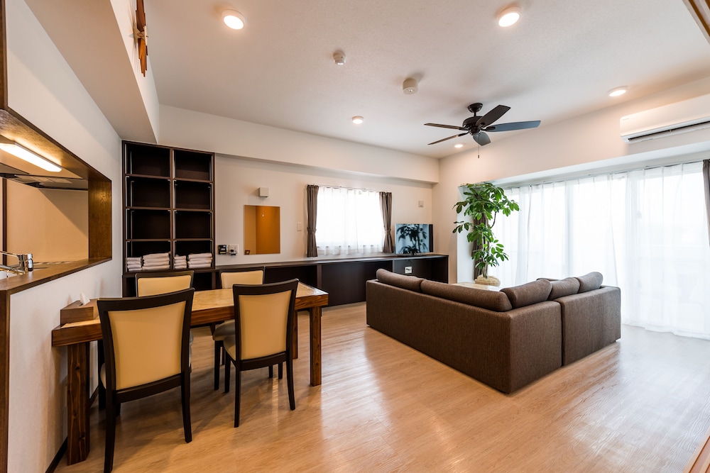 Condo photo 3