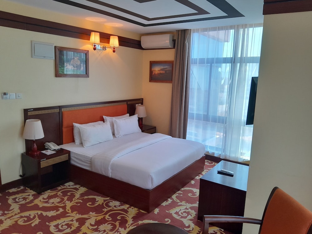 Luxury Suite