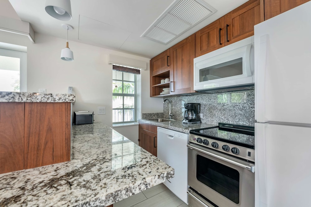 2 Bedroom Ocean Front Suite With 2 Kings