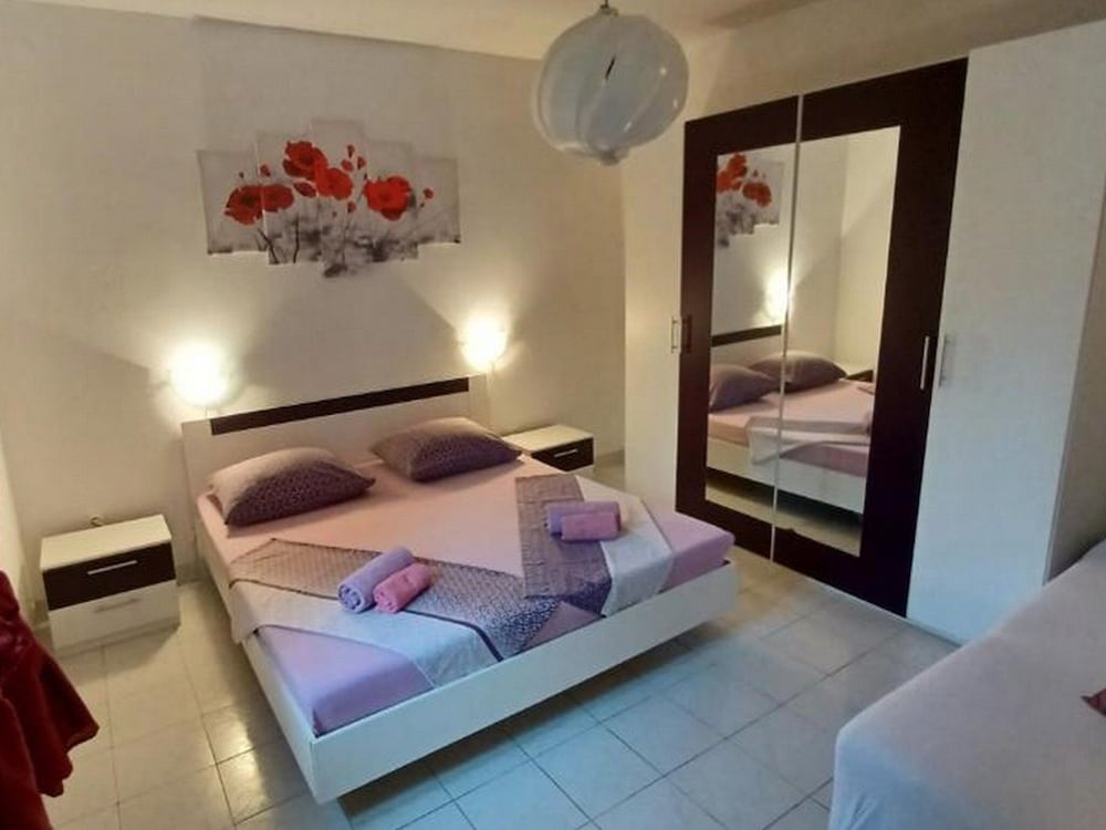 Apartment (Two Bedroom Apartment with Terrace)