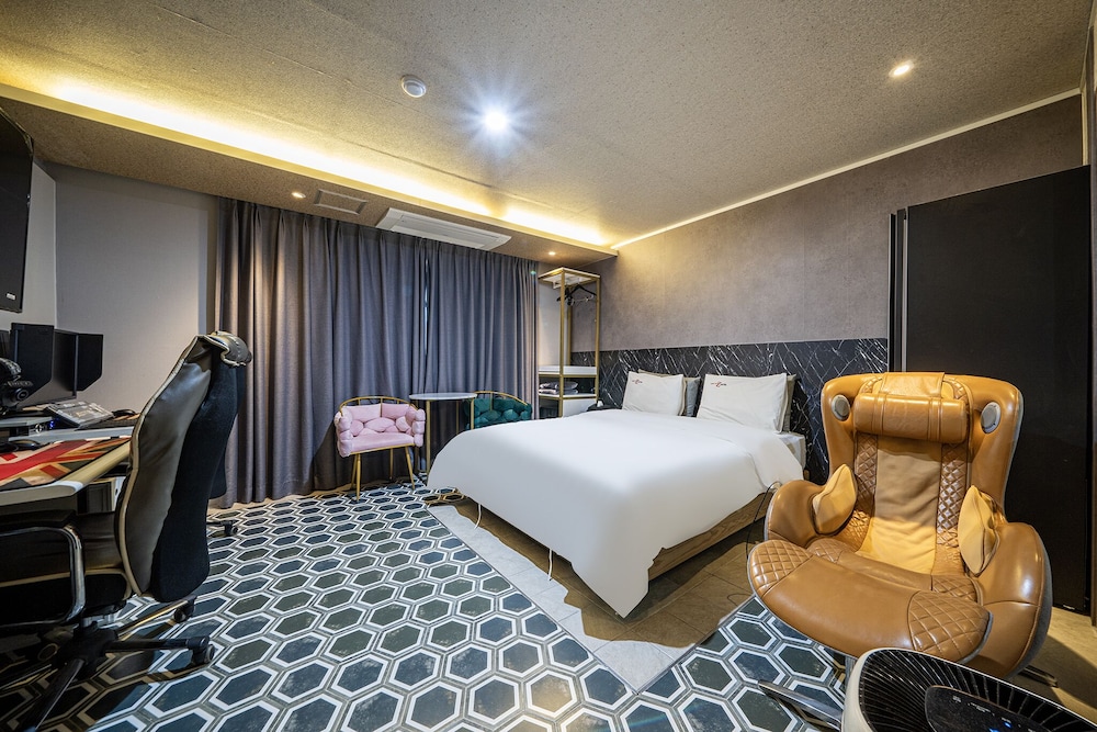Premium Double Room photo 3