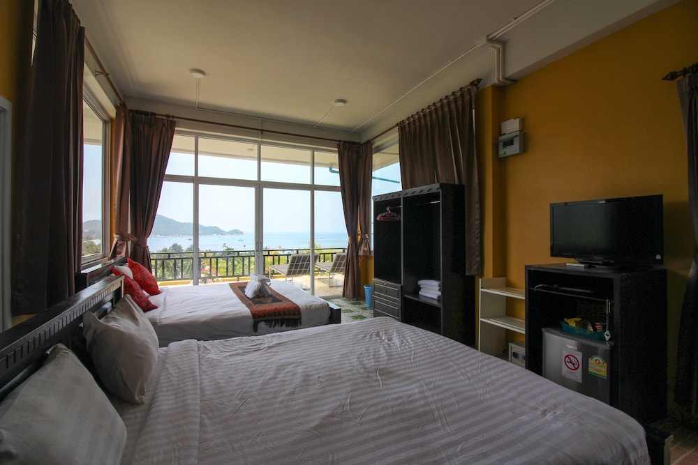 Family Room with Sea View photo 3
