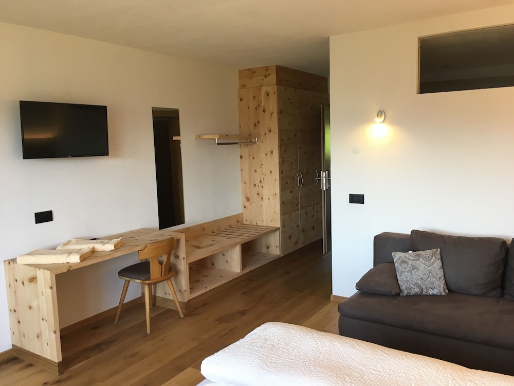 Double or Twin Room photo 2