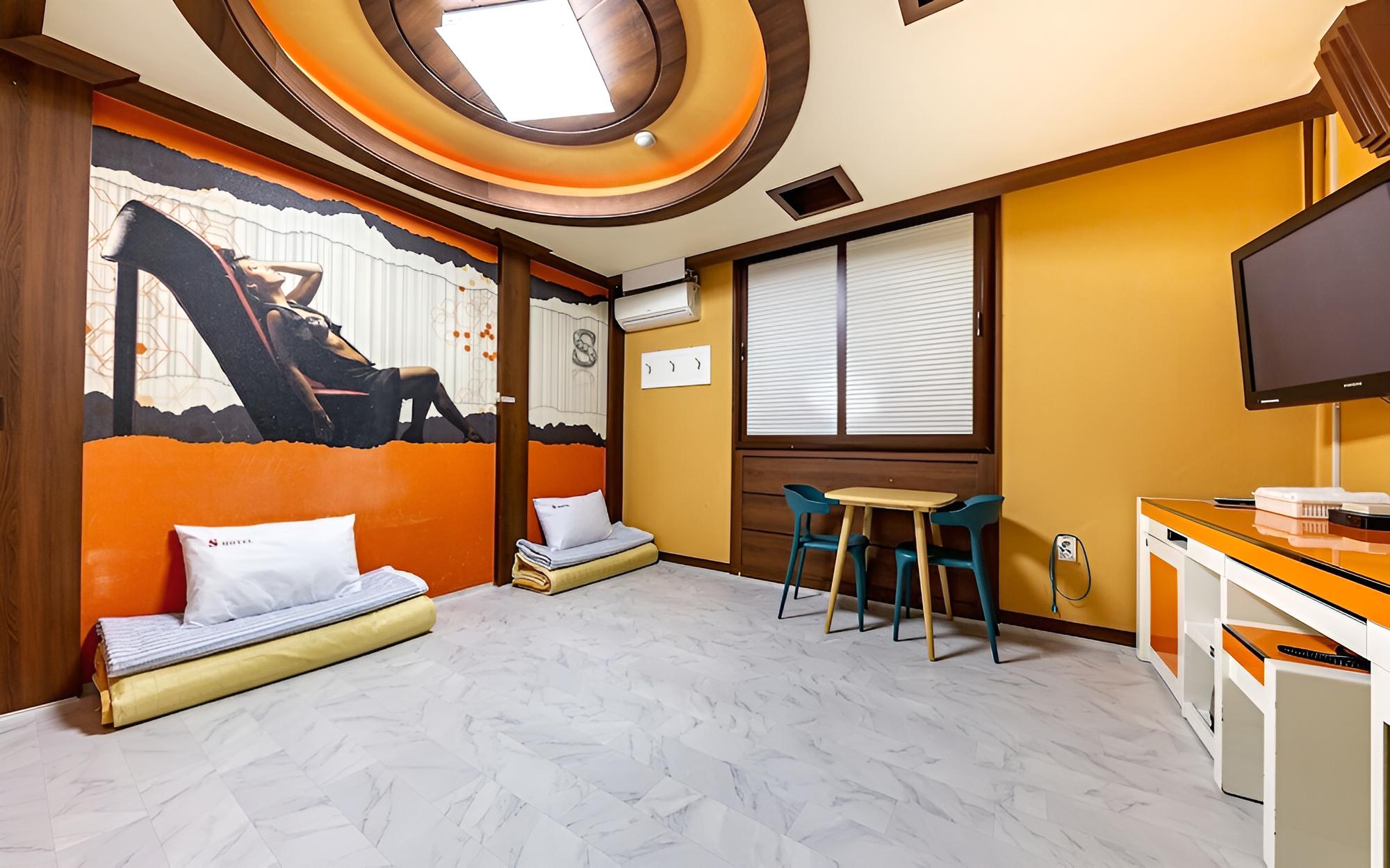 Room (Korean) - Photo 1