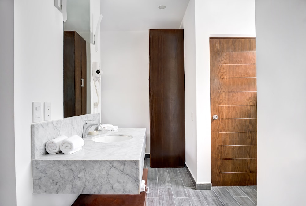 Standard Room - Photo 4