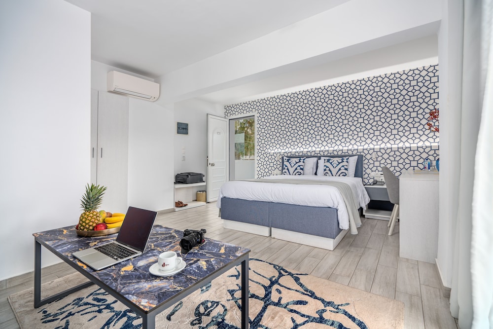 Family Suite, Partial Sea View