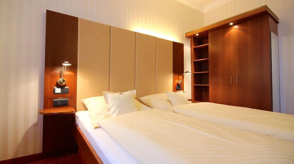 Double Room - Photo 2