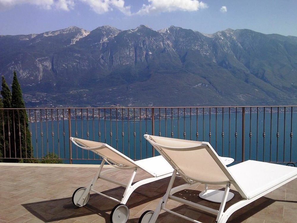 Junior Suite, Terrace, Lake View photo 2
