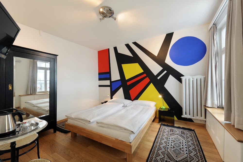 Economy Double Room photo 3