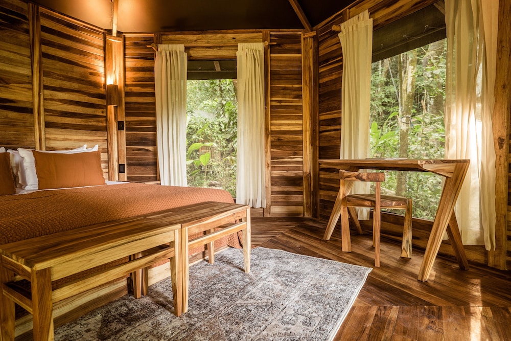 The Beehive tents with private bathroom photo 1