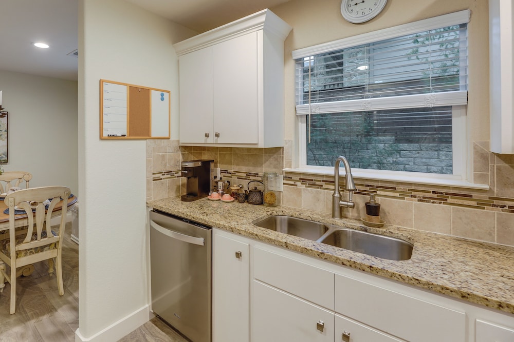 Cottage (2 Bedrooms) photo 2