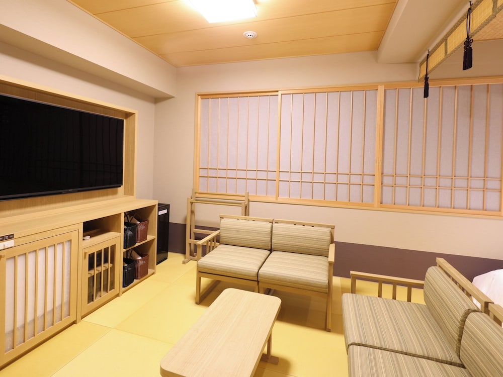 Family Quadruple Room, Non Smoking (No Room Cleaning) photo 2