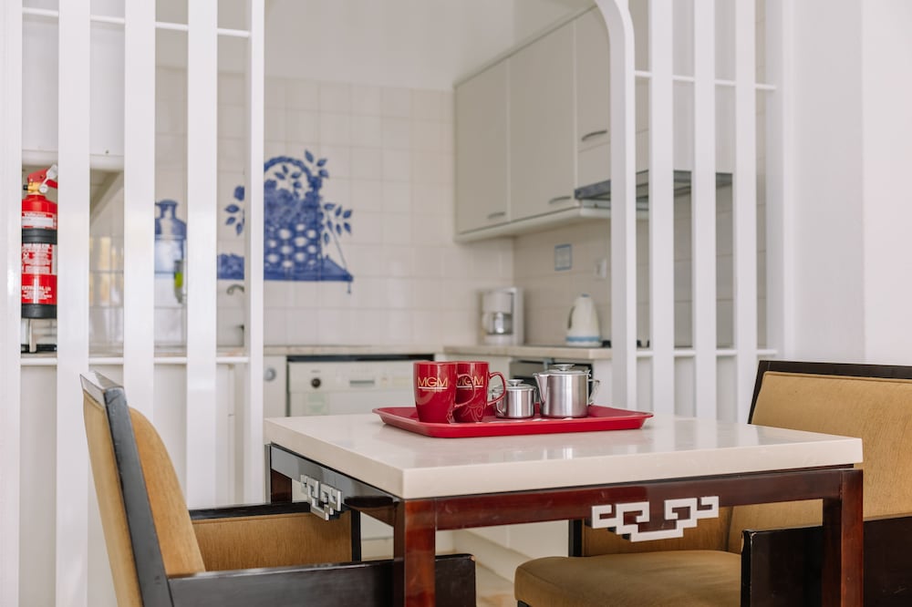 Deluxe Studio Apartment - Photo 4