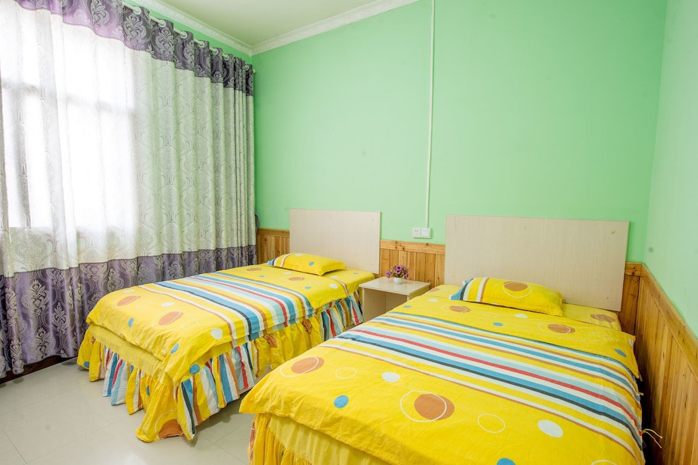 Twin Room, Non Smoking photo 3