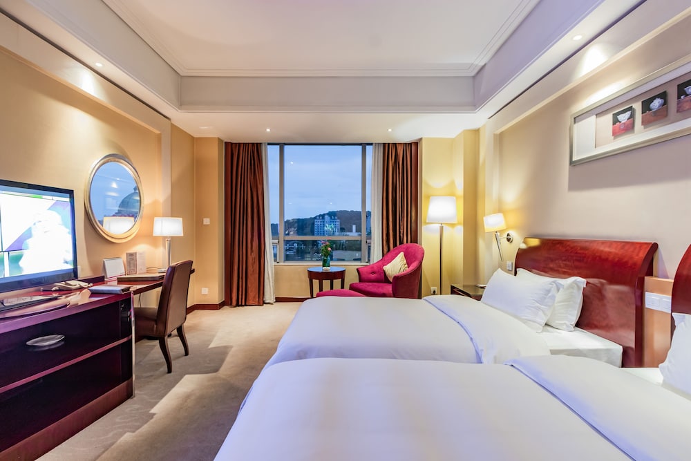 Deluxe Twin Room photo 3