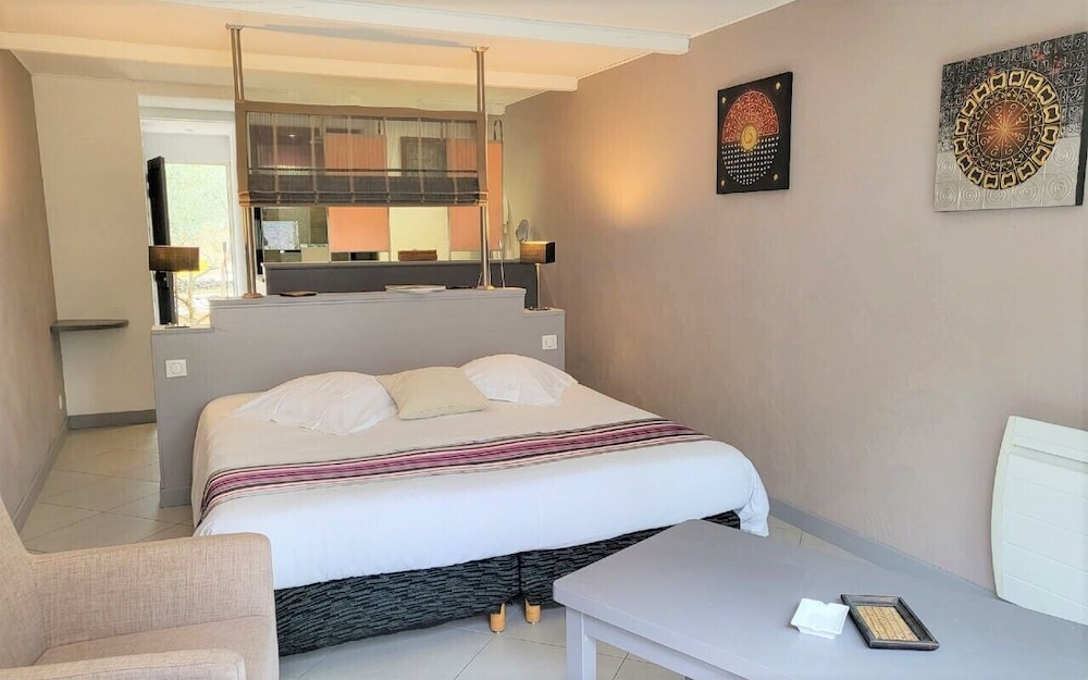 Comfort Double Room, Terrace, Garden View
