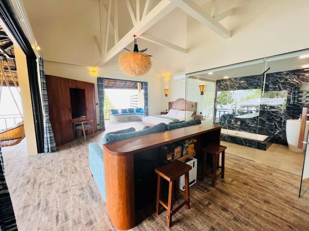 Beachfront 1 bedroom Villa - Photo 30