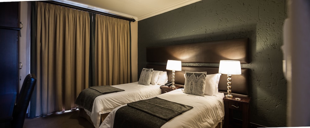 Executive Twin Room - Photo 1