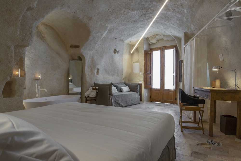Elite Room