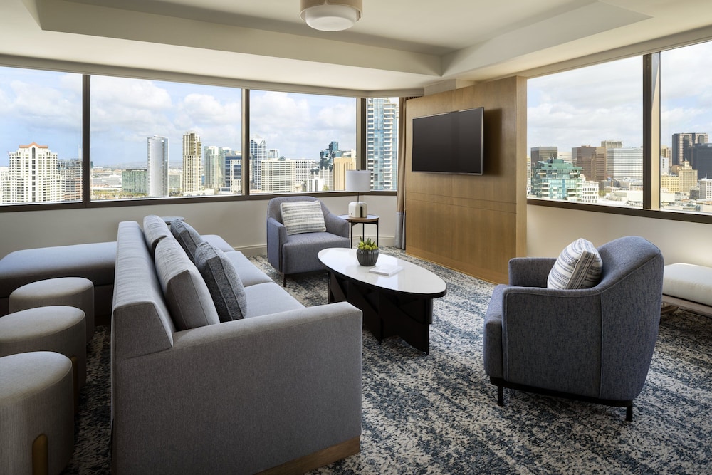 Suite, 1 Bedroom - Photo 6