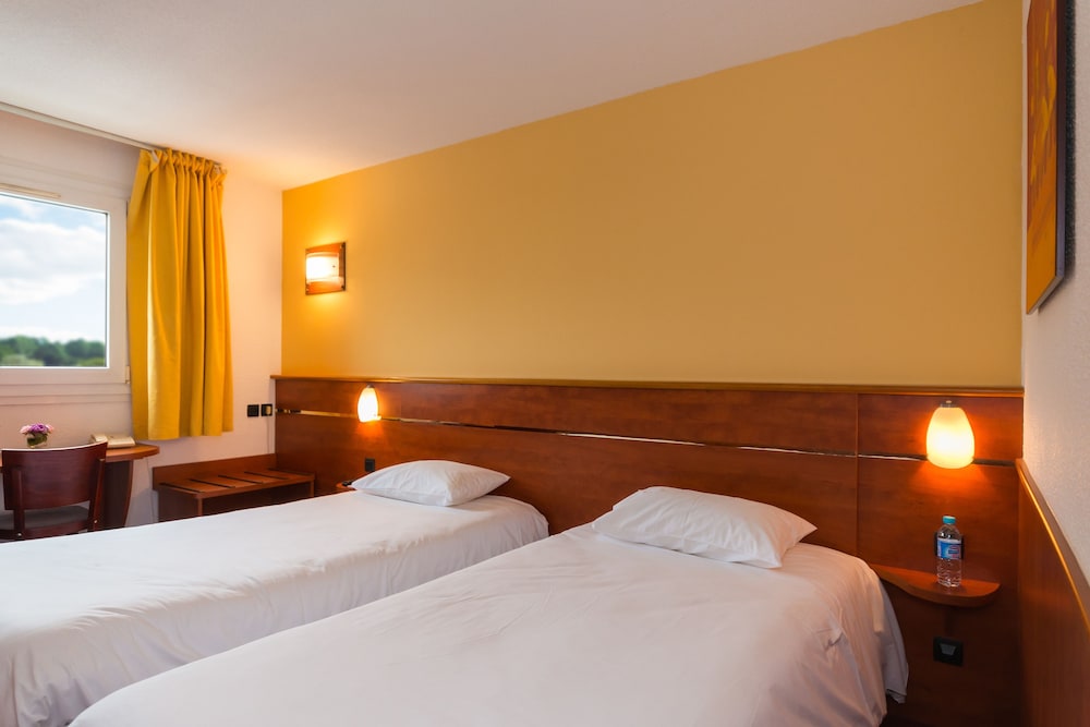 Twin Room - Photo 3