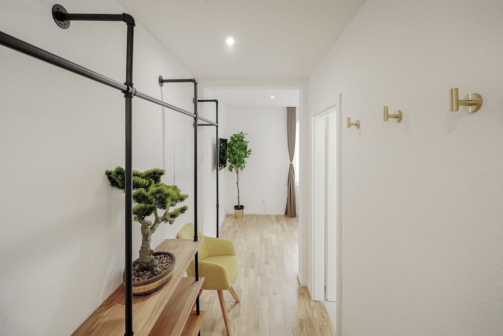 Business Suite photo 2