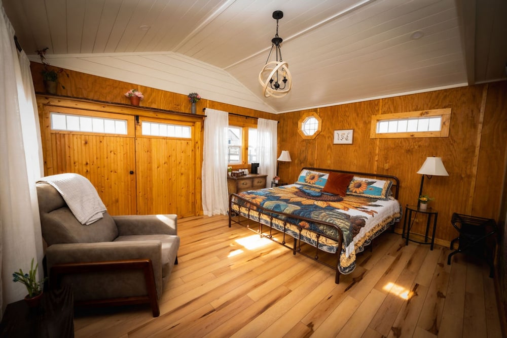 Ruby s Red Cabin Hot Tub Nature Horses Indy, Billede 40