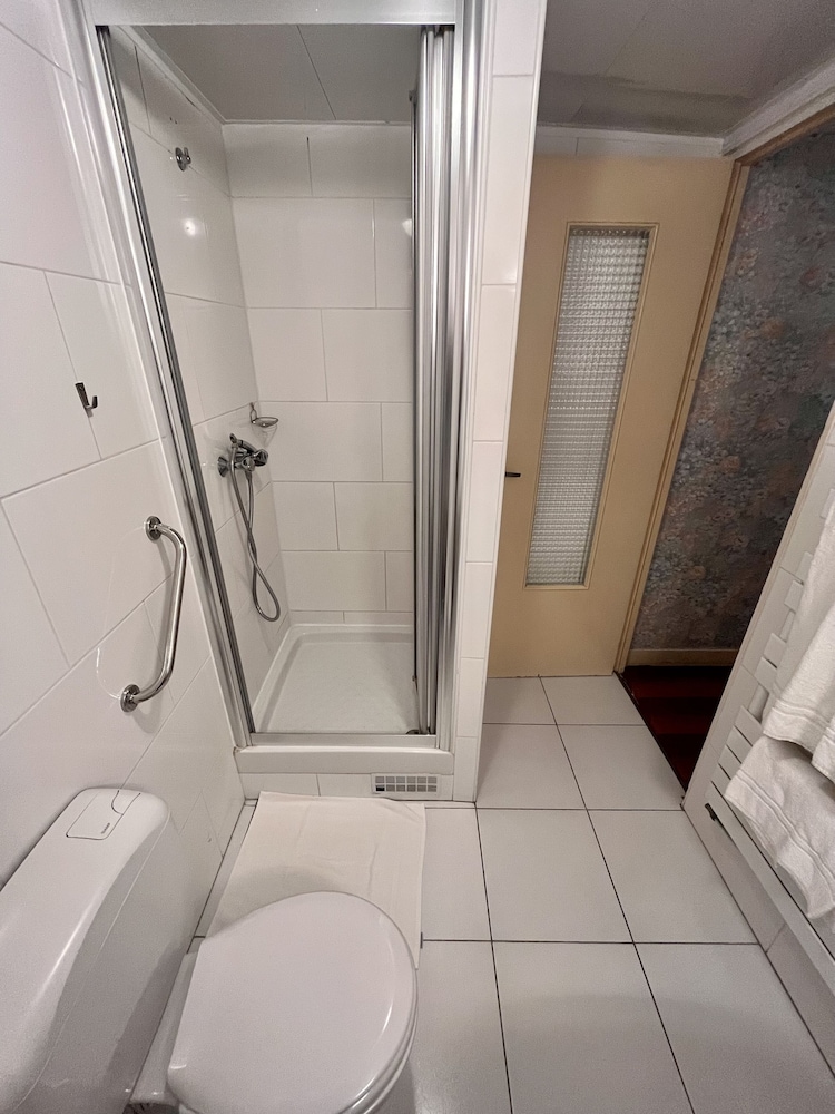 Triple Room, Private Bathroom photo 2