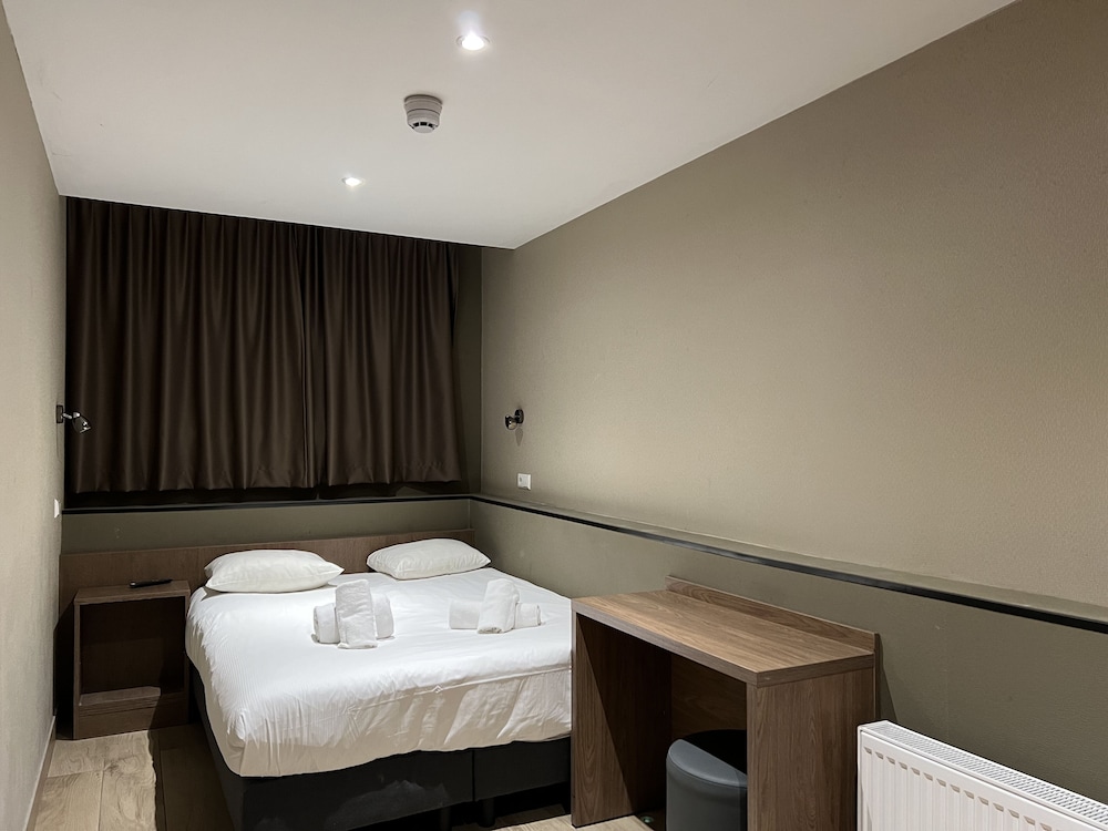 Double Room (basement) photo 2