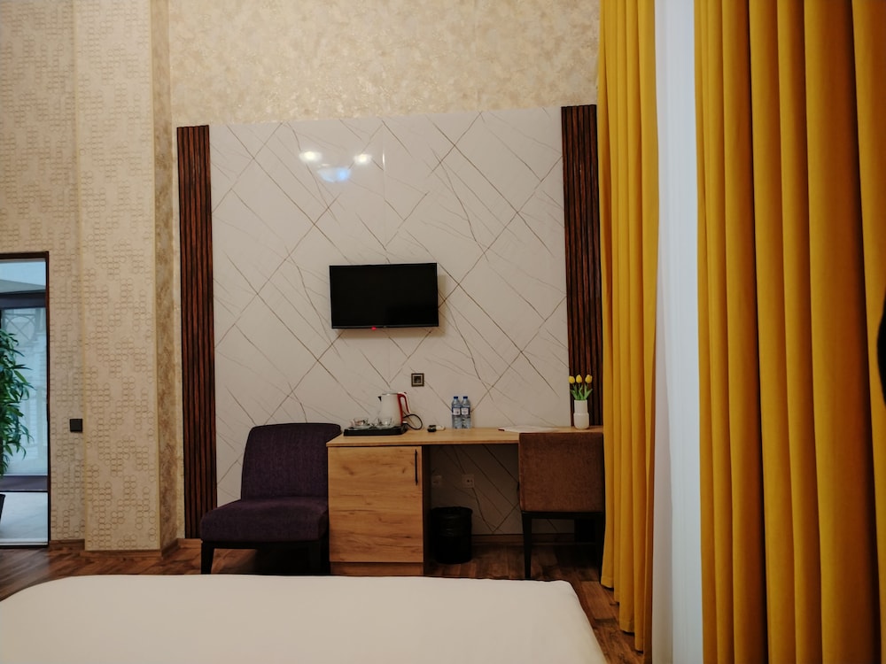 Economy Double Room photo 3