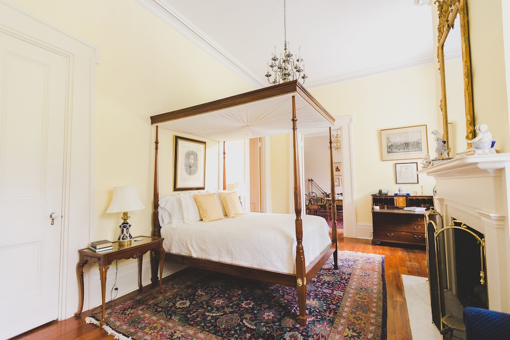 Louise Suite