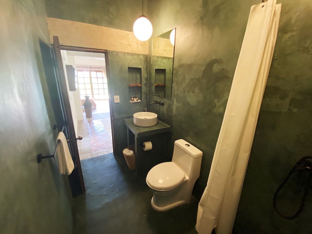 Deluxe Room - Photo 2