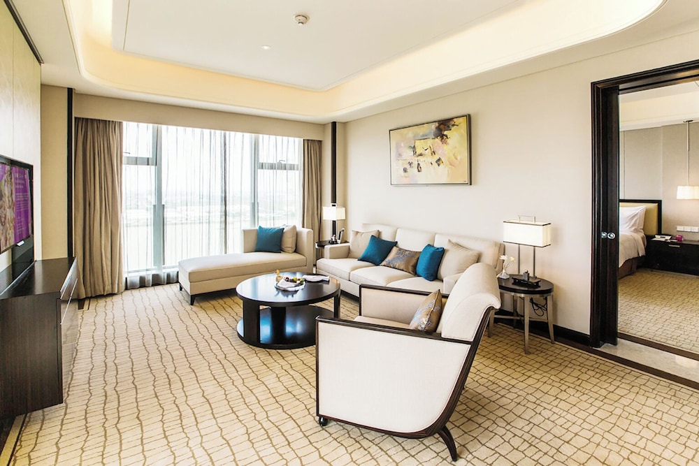 Luxury Suite
