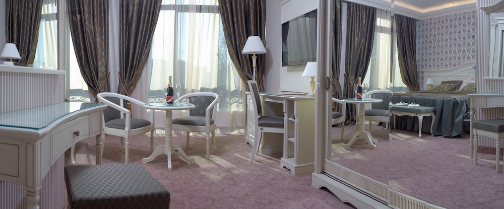 Standard Double Room - Photo 2