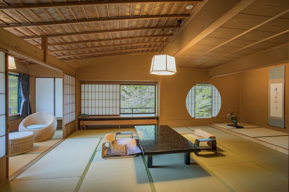 Deluxe Room For 4 People, Tenga photo 1
