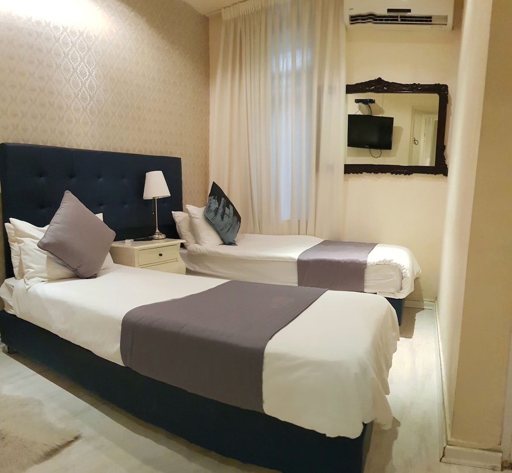 Double or Twin Room photo 1