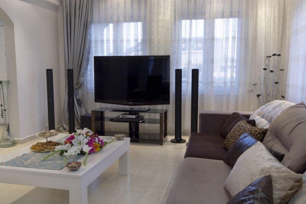 Presidential Villa photo 2