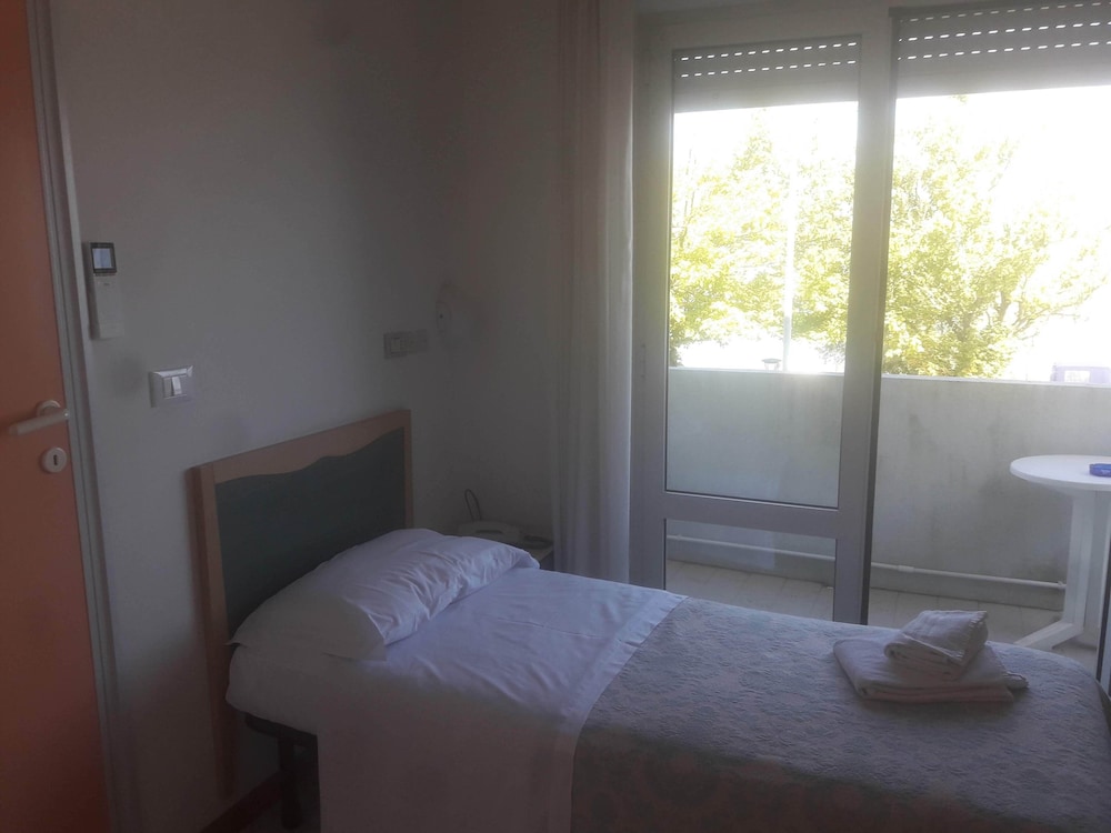 Economy Single Room photo 2