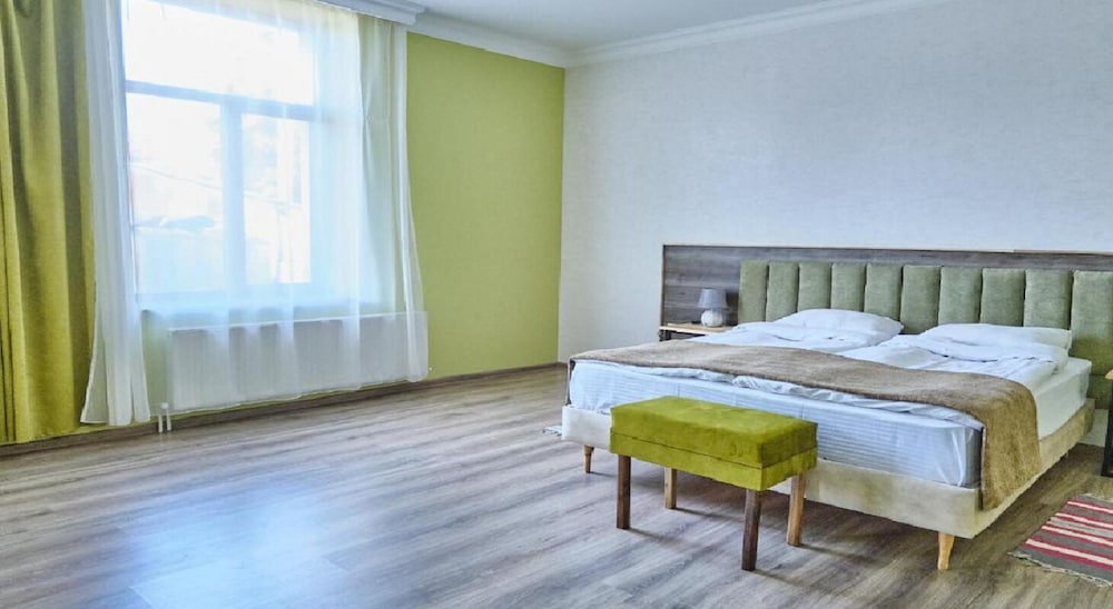 Deluxe Room, City View photo 1