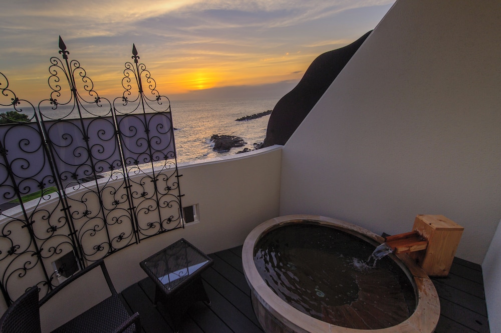3F Twin Room with Hot Spring Open-Air Bath (Meal in guest room), Pet Friendly, Non Smoking - Photo 2