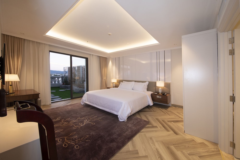 Grand Suite, Garden View - Photo 6