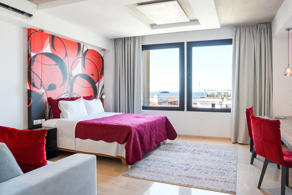 Exclusive Studio Suite, 1 Queen Bed, Sea View photo 1